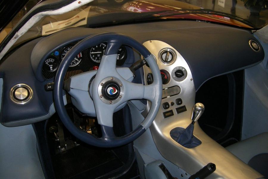 Торпедо Panoz Esperante GTR-1 Road Car 1997 года  (фото 21 из 33)